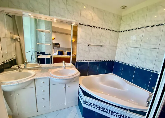 La Clef Decamp Clos Minotte 30 Pers Jacuzzi, Billard, Baby-foot * Tessy-sur-Vire